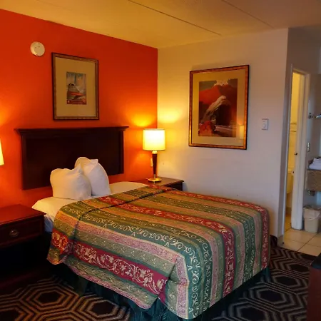 Travelodge By Wyndham South Holland