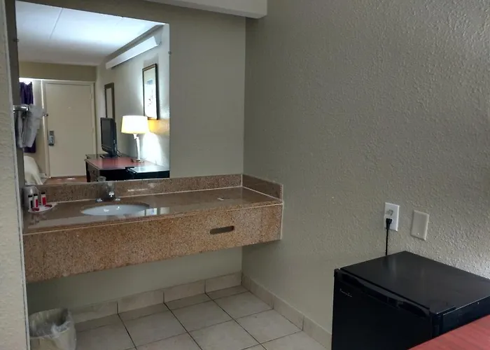 Travelodge By Wyndham 2*